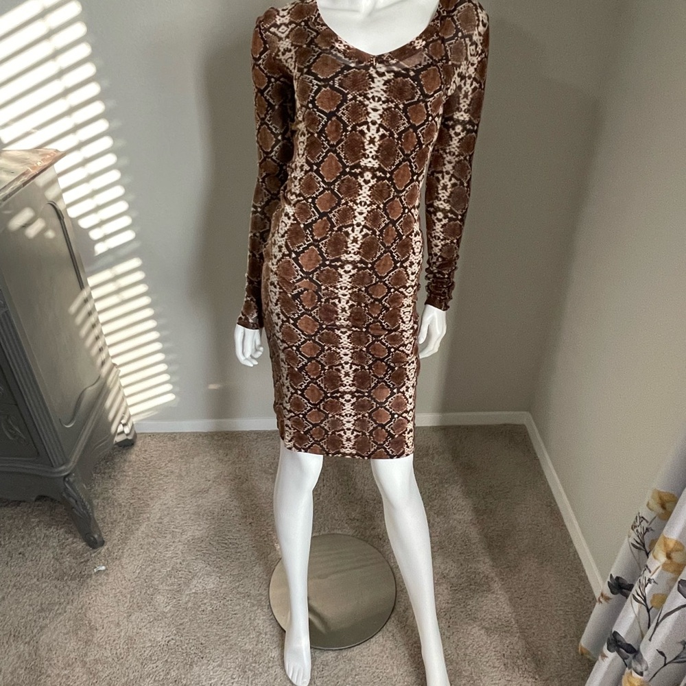 BCBGMaxAzria Gold Long Sleeve Bodycon Dress